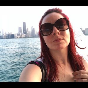 Meet your Posher, Leanne